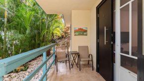 Casita 4 at Ceiba Tree Inn. Tranquility with Garden Views and Pergola with Ocean Overlook
